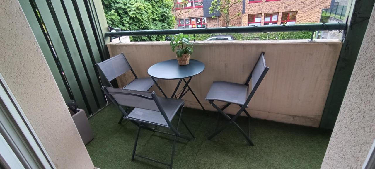 Stylish 1-Bedroom Flat With Beautiful Terrace , For A Cosy Retreat Estrasburgo Exterior foto